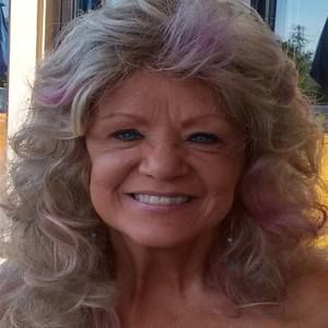 Meet your Posher, Vikki